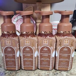 NWT Bath and Body Works "Gingerbread Cookie" Foaming  Hand Soap Bundle of 4